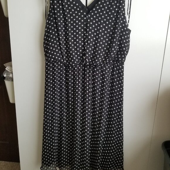 Black and white polka dot dress - Picture 4 of 13